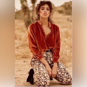 Anthropologie | 100% Viscose Women's Black, Peach & Cream Floral Print Pants | 2